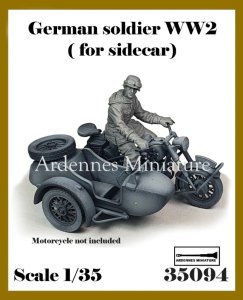 画像1: アルデンヌミニチュア[AR35094]1/35 WWII ドイツ サイドカーを操縦する兵士(イタレリBMW R75用) (1)