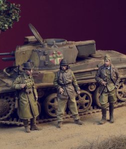 画像1: D-Day miniature studio[DD72005] 1/72 WWII ハンガリー軍兵士 1942-45(3体セット) (1)