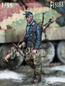 画像1: Darius Miniatures[DMF35088]1/35 WWII ドイツ パンツァーシュレックを持つ降下猟兵 (1)