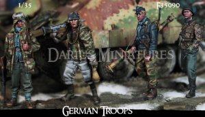 画像1: Darius Miniatures[DMF35090]1/35 WWII ドイツ 降下猟兵/武装親衛隊前進セット(4体入) (1)