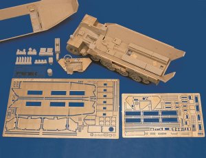 画像1: RoyalModel[RM240]1/35 独 Sd.kfz.251D型 フェンダー等 タミヤ用 (1)