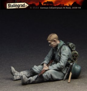 画像1: スターリングラード[ST3533]1/35休息する独兵1939〜44(3)仮眠する兵士 (1)