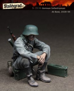 画像1: スターリングラード[ST3536]1/35休息する独兵1939〜44(6)疲労した射撃助手 (1)