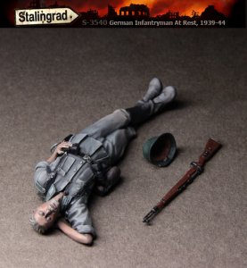 画像1: スターリングラード[ST3540]1/35休息する独兵1939〜44(10)寝入った兵士 (1)