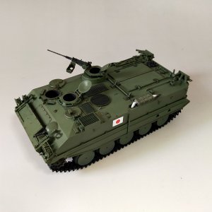 画像1: えときんモデル[ETK3506]1/35 ７３式装甲車フロート付き（朝霞観閲パレード仕様） (1)