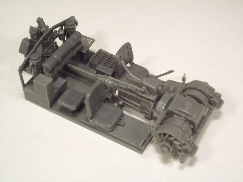 BrachModel[BM-133]1/35 WWII伊 M13/40カルロアルマート指揮戦車