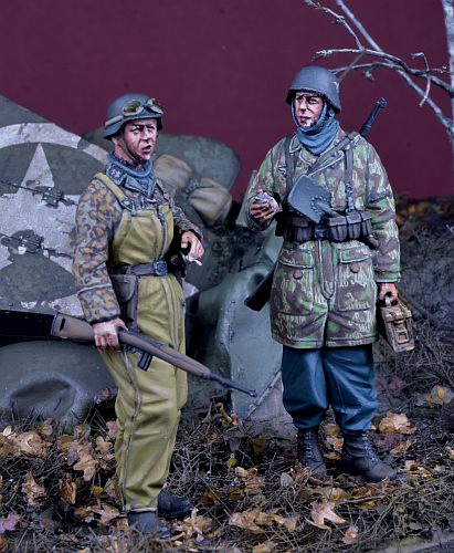 D-Day miniature studio[DD35211]1/35 WWII ドイツ武装親衛隊 タンカーストラウザーズを履いた下士官と降下猟兵  アルデンヌ1944(2体セット)