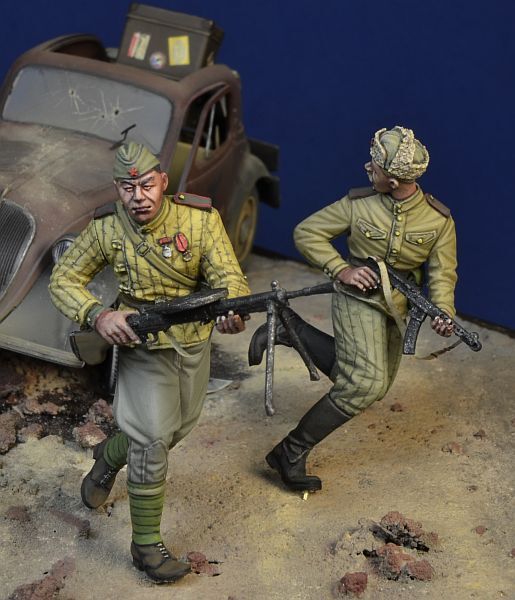 D-Day miniature studio［DD35176]1/35 WWII 露/ソ 突撃中のソ連歩兵 ベルリン1945