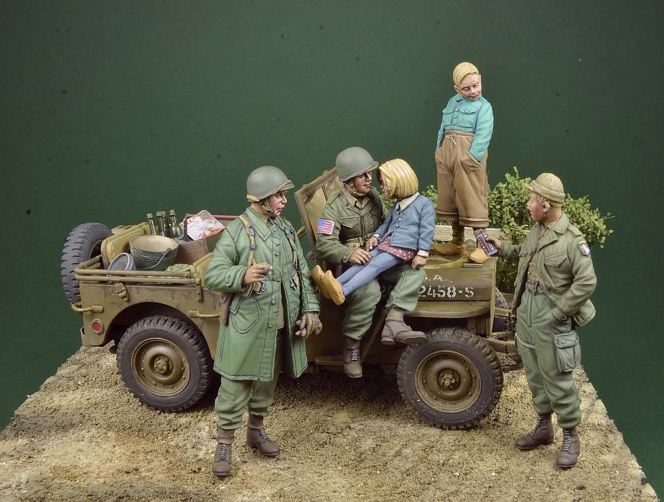 D-Day miniature studio[DD35221]1/35 WWII アメリカ陸軍 「チョコバーだよ！」第101空挺師団兵士と子供たち  マーケット・ガーデン作戦 オランダ 1944年(5体セット)