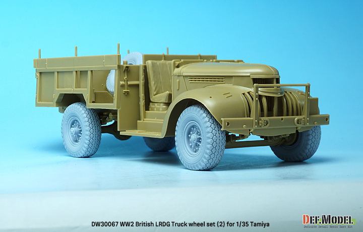 DEF.MODEL[DW30067]1/35 WWIIイギリスL.R.D.Gコマンドカー用自重変形タイヤセット(2)(タミヤ用)