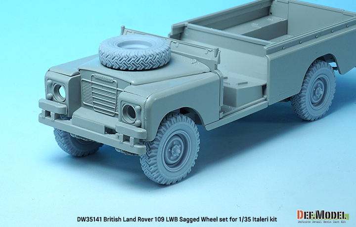 DEF.MODEL[DW35141]1/35 現用 イギリスランドローバー109LWB 自重変形タイヤセット(イタレリ用)