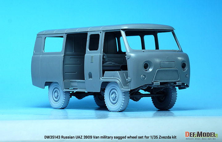 激レア】ロシア軍UAZ-3909軍用バン1/35 ソ連軍 ズベズダ ウクライナ