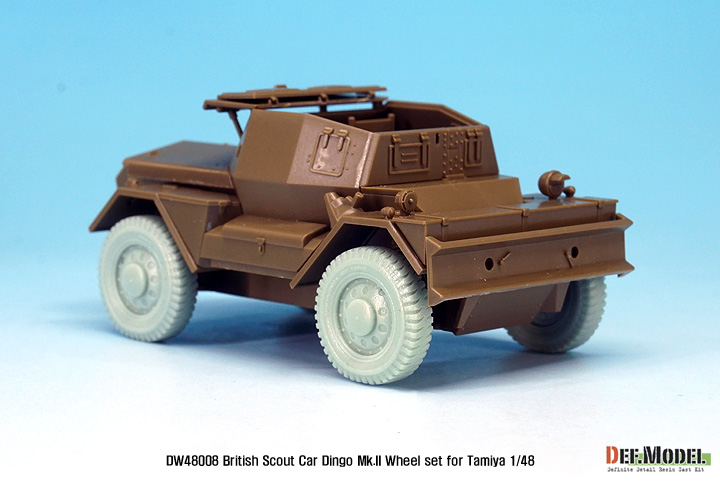 DEF.MODEL[DW48008]1/48 英 装甲偵察車 ディンゴ Mk.II 自重変形タイヤ