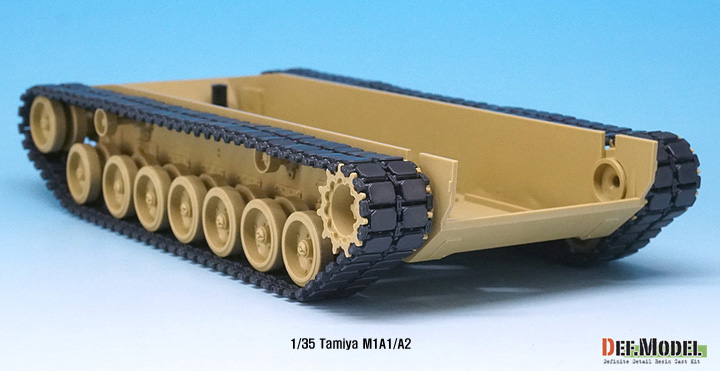 DEF.MODEL[S35001]1/35 M1A1/A2 SEP T158 連結可動履帯