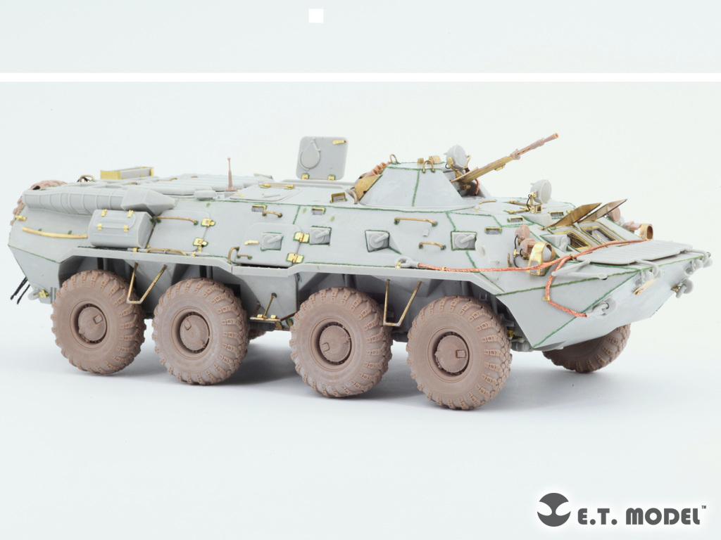 E.T.MODEL[P35-120]1/35 現用 ロシア BTR-80/80A 装甲兵員輸送車 自重変形タイヤ(幅広型 トランペッター用)