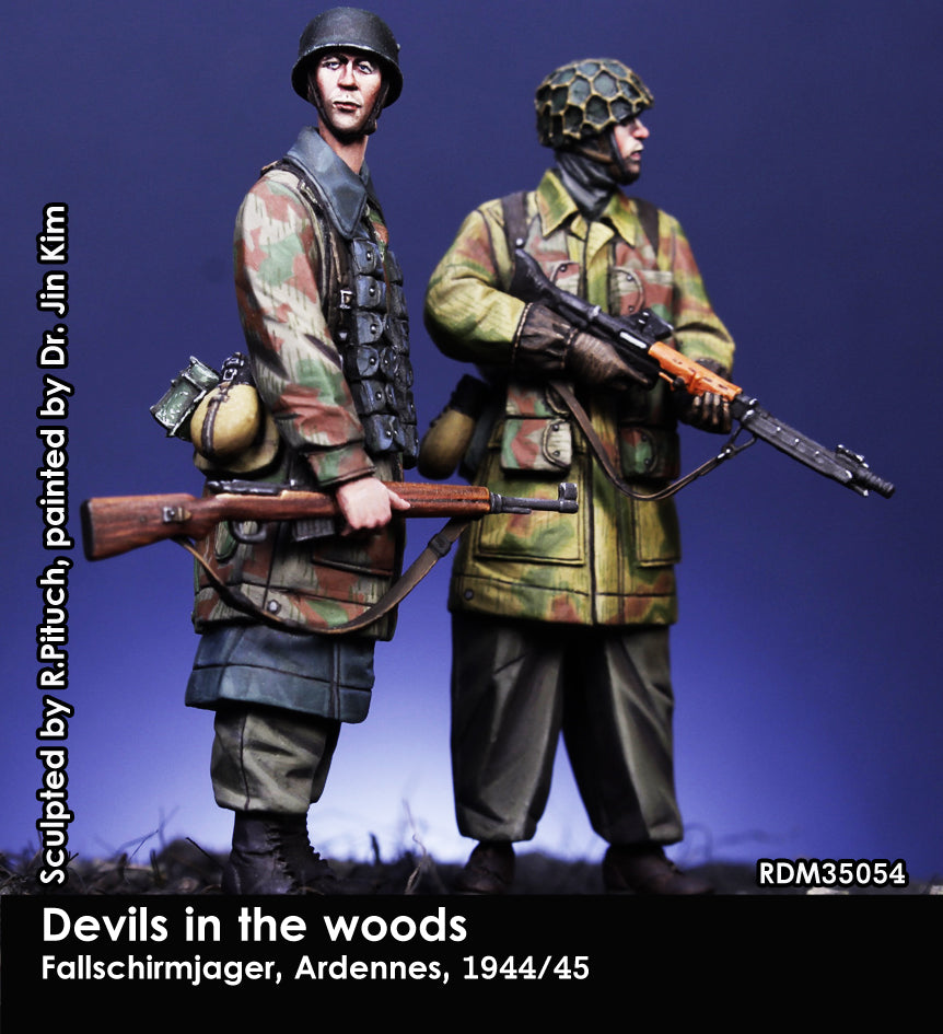 Rado Miniatures[RDM35054]1/35 WWII ドイツ 降下猟兵セット アルデンヌ1944/45(2体入)