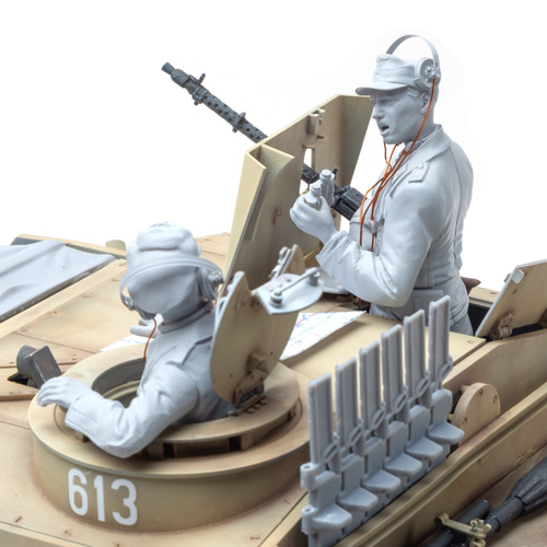 SOL MODEL[MM493]1/16 WWII ドイツ III号突撃砲G型 自走砲兵セット(2体入)